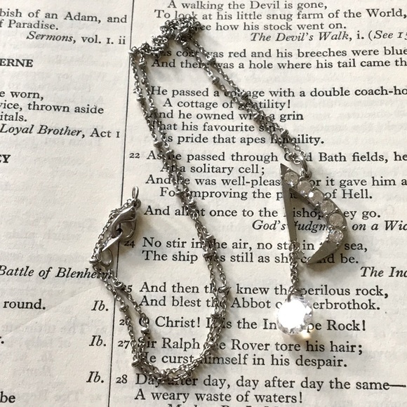 SALE - Cubic Zirconia Musical Note Musician Necklace NEW - Picture 2 of 6